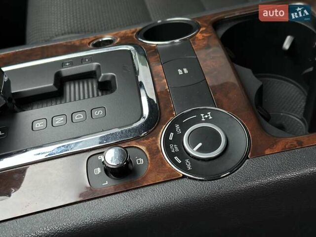 Серый Фольксваген Туарег, объемом двигателя 2.5 л и пробегом 138 тыс. км за 8999 $, фото 38 на Automoto.ua