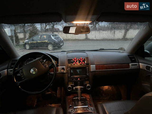 Сірий Фольксваген Туарег, об'ємом двигуна 3.6 л та пробігом 247 тис. км за 10950 $, фото 12 на Automoto.ua