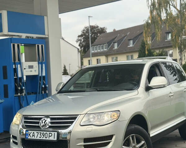 Фольксваген Туарег 2007 в Киеве на Automoto.ua Серый Фольксваген Туарег, объемом двигателя 2.46 л и пробегом 290 тыс. км за 9750 $, фото 9 на Automoto.ua