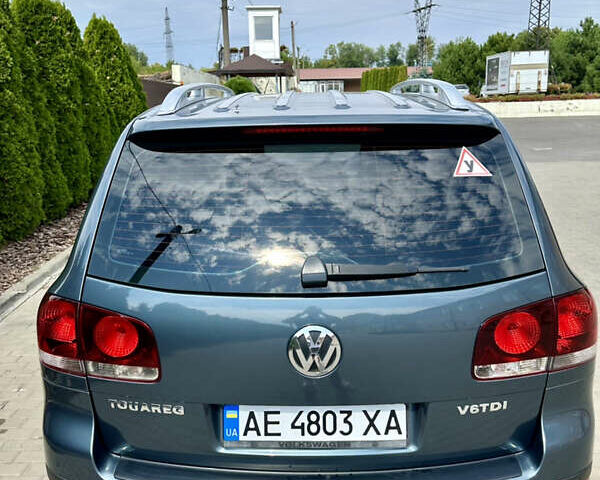 Серый Фольксваген Туарег, объемом двигателя 2.97 л и пробегом 240 тыс. км за 11500 $, фото 6 на Automoto.ua