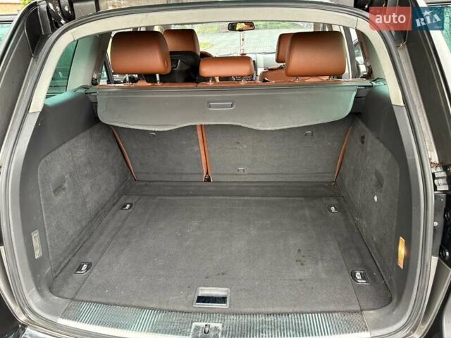 Серый Фольксваген Туарег, объемом двигателя 3 л и пробегом 230 тыс. км за 10500 $, фото 11 на Automoto.ua