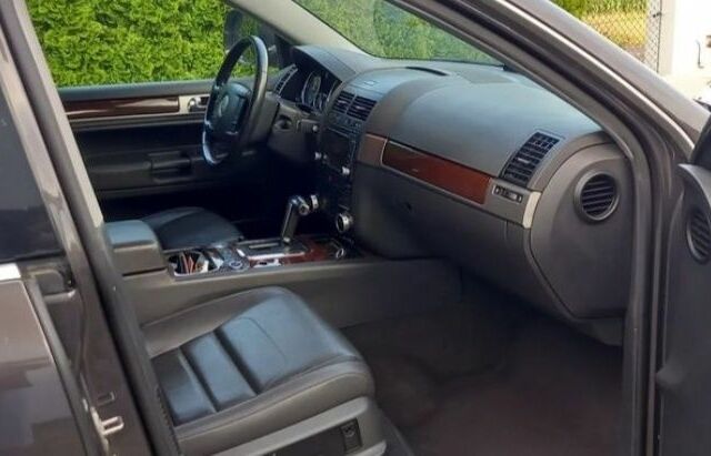 Сірий Фольксваген Туарег, об'ємом двигуна 0 л та пробігом 320 тис. км за 3500 $, фото 6 на Automoto.ua