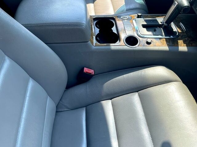 Сірий Фольксваген Туарег, об'ємом двигуна 3 л та пробігом 314 тис. км за 11500 $, фото 7 на Automoto.ua