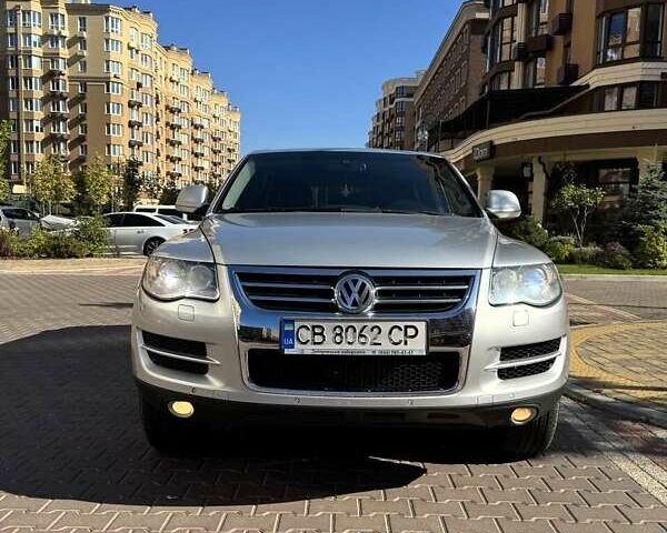 Фольксваген Туарег 2007 в Киеве на Automoto.ua Серый Фольксваген Туарег, объемом двигателя 3 л и пробегом 298 тыс. км за 10999 $, фото 2 на Automoto.ua