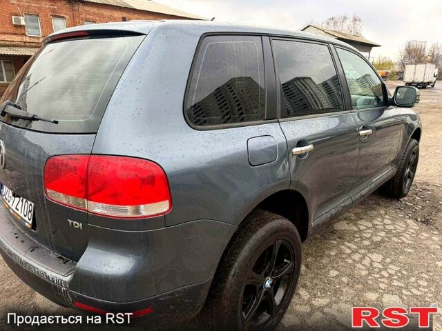 Серый Фольксваген Туарег, объемом двигателя 2.5 л и пробегом 248 тыс. км за 4300 $, фото 4 на Automoto.ua