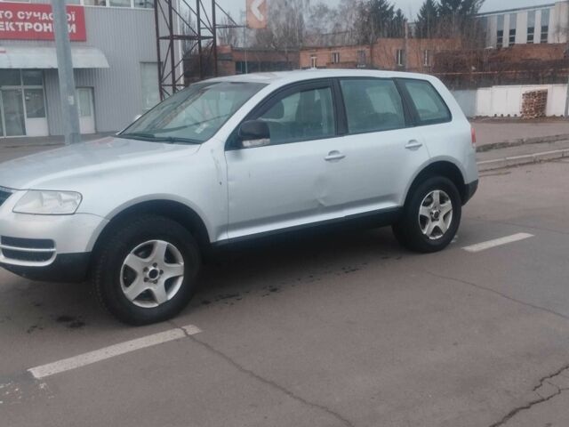 Серый Фольксваген Туарег, объемом двигателя 2.5 л и пробегом 2 тыс. км за 4000 $, фото 2 на Automoto.ua