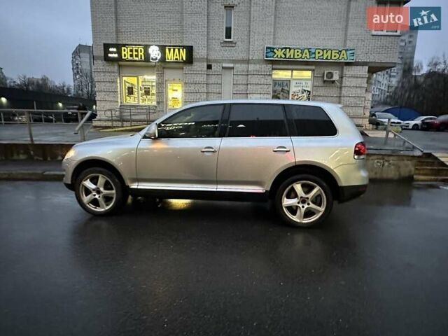 Серый Фольксваген Туарег, объемом двигателя 3.6 л и пробегом 295 тыс. км за 8800 $, фото 11 на Automoto.ua