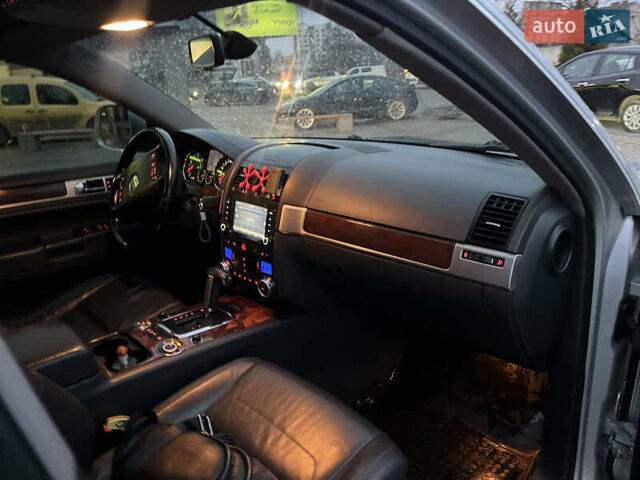 Сірий Фольксваген Туарег, об'ємом двигуна 3.6 л та пробігом 247 тис. км за 10950 $, фото 17 на Automoto.ua