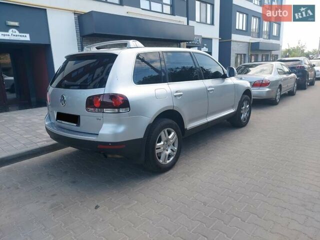 Серый Фольксваген Туарег, объемом двигателя 3.6 л и пробегом 224 тыс. км за 11300 $, фото 3 на Automoto.ua