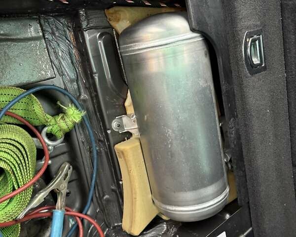 Серый Фольксваген Туарег, объемом двигателя 3 л и пробегом 230 тыс. км за 10500 $, фото 16 на Automoto.ua