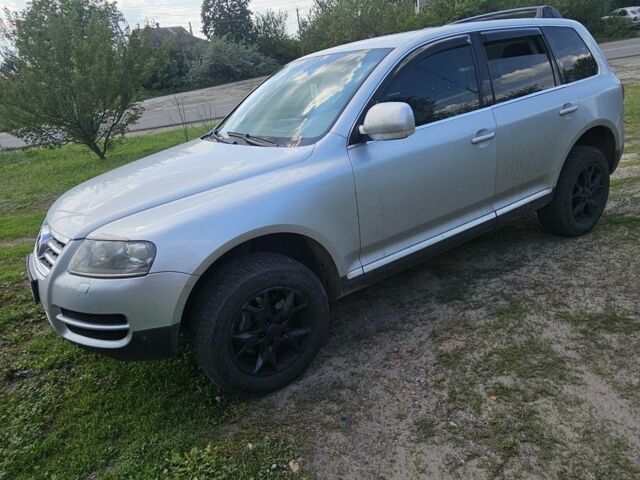 Серый Фольксваген Туарег, объемом двигателя 3.6 л и пробегом 207 тыс. км за 9000 $, фото 5 на Automoto.ua