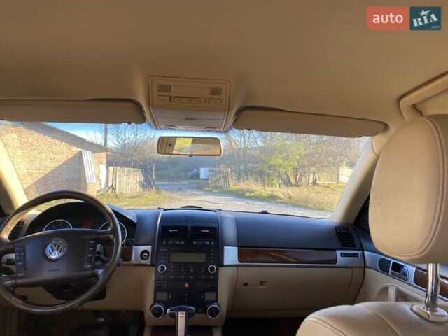 Фольксваген Туарег 2007 у Збараже на Automoto.ua Сірий Фольксваген Туарег, об'ємом двигуна 3 л та пробігом 227 тис. км за 10000 $, фото 12 на Automoto.ua