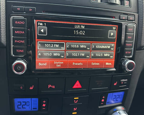 Серый Фольксваген Туарег, объемом двигателя 3 л и пробегом 265 тыс. км за 11500 $, фото 38 на Automoto.ua