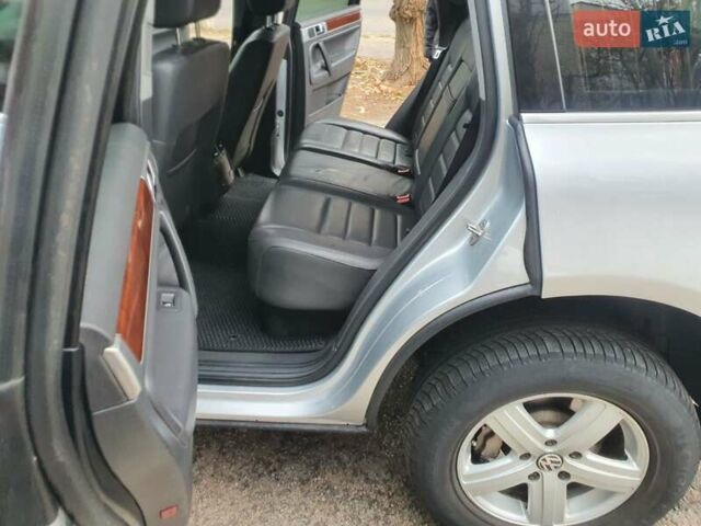 Серый Фольксваген Туарег, объемом двигателя 0 л и пробегом 250 тыс. км за 10199 $, фото 28 на Automoto.ua