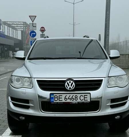 Серый Фольксваген Туарег, объемом двигателя 3 л и пробегом 266 тыс. км за 14000 $, фото 6 на Automoto.ua