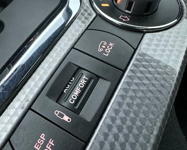 Сірий Фольксваген Туарег, об'ємом двигуна 2.97 л та пробігом 285 тис. км за 13400 $, фото 40 на Automoto.ua