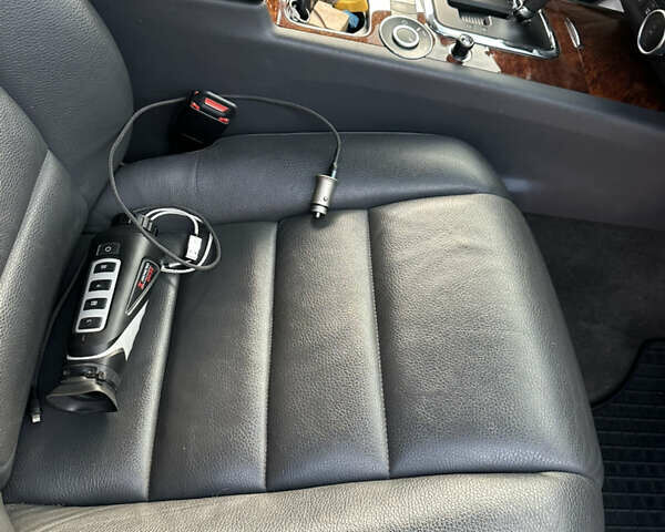 Серый Фольксваген Туарег, объемом двигателя 3 л и пробегом 265 тыс. км за 11500 $, фото 25 на Automoto.ua