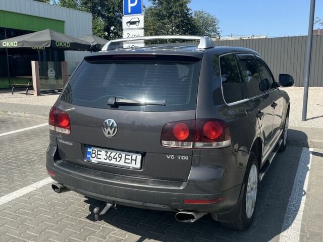 Сірий Фольксваген Туарег, об'ємом двигуна 3 л та пробігом 305 тис. км за 12500 $, фото 7 на Automoto.ua