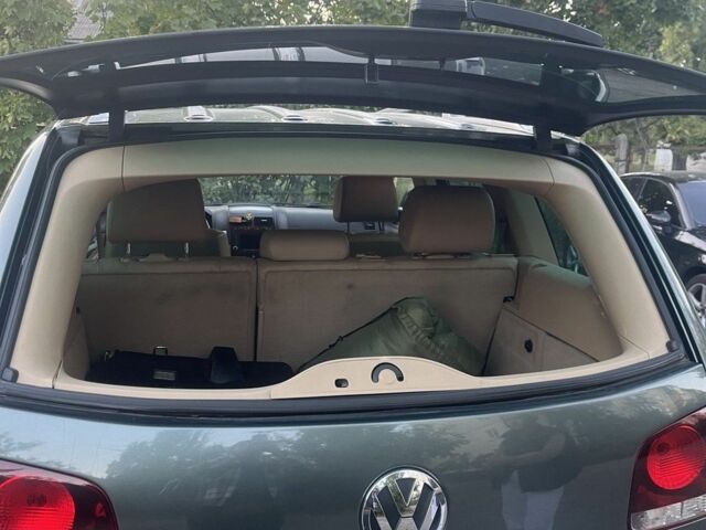 Серый Фольксваген Туарег, объемом двигателя 3 л и пробегом 362 тыс. км за 7500 $, фото 8 на Automoto.ua