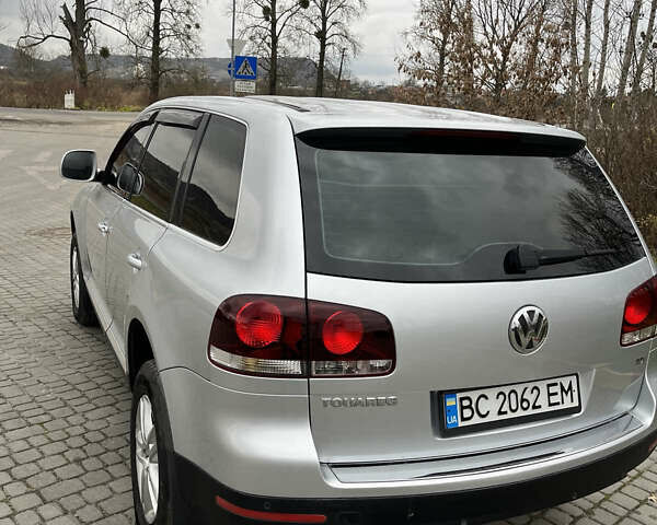 Серый Фольксваген Туарег, объемом двигателя 2.5 л и пробегом 273 тыс. км за 9500 $, фото 23 на Automoto.ua