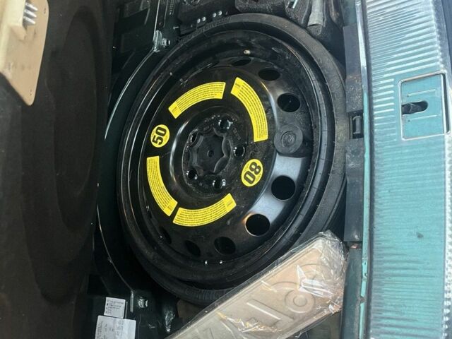 Серый Фольксваген Туарег, объемом двигателя 3 л и пробегом 362 тыс. км за 7500 $, фото 7 на Automoto.ua