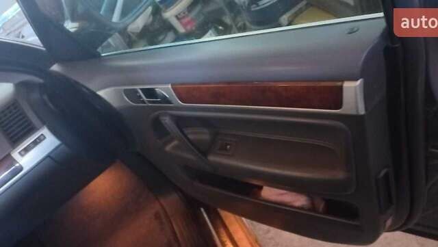 Сірий Фольксваген Туарег, об'ємом двигуна 3 л та пробігом 259 тис. км за 11734 $, фото 12 на Automoto.ua