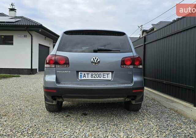Серый Фольксваген Туарег, объемом двигателя 3 л и пробегом 322 тыс. км за 14500 $, фото 6 на Automoto.ua