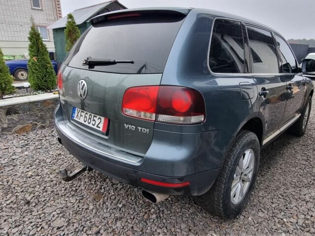 Серый Фольксваген Туарег, объемом двигателя 2.5 л и пробегом 296 тыс. км за 6200 $, фото 4 на Automoto.ua