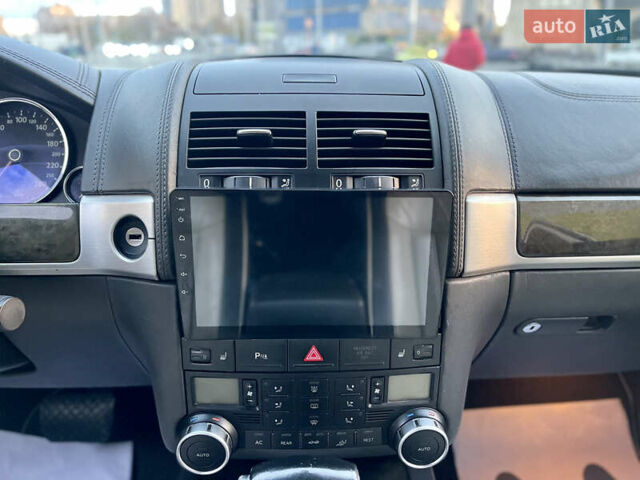 Сірий Фольксваген Туарег, об'ємом двигуна 3.6 л та пробігом 197 тис. км за 10700 $, фото 46 на Automoto.ua