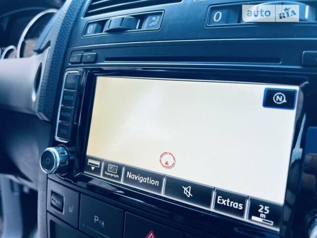 Серый Фольксваген Туарег, объемом двигателя 3 л и пробегом 267 тыс. км за 11999 $, фото 31 на Automoto.ua