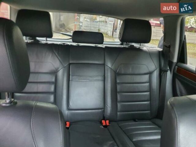 Серый Фольксваген Туарег, объемом двигателя 0 л и пробегом 250 тыс. км за 10199 $, фото 21 на Automoto.ua