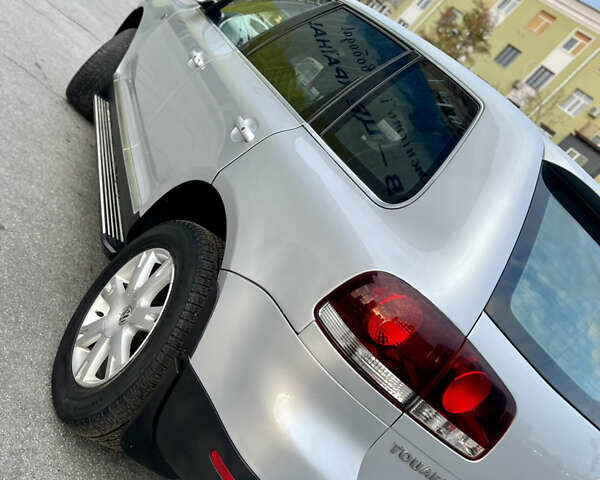 Сірий Фольксваген Туарег, об'ємом двигуна 3.6 л та пробігом 197 тис. км за 10700 $, фото 7 на Automoto.ua