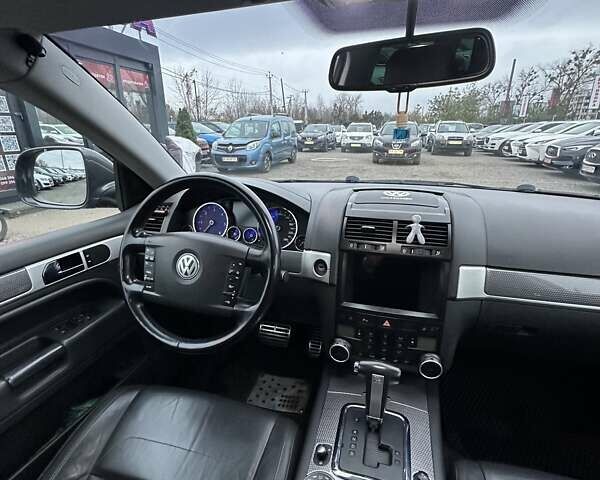 Сірий Фольксваген Туарег, об'ємом двигуна 2.97 л та пробігом 285 тис. км за 13400 $, фото 29 на Automoto.ua