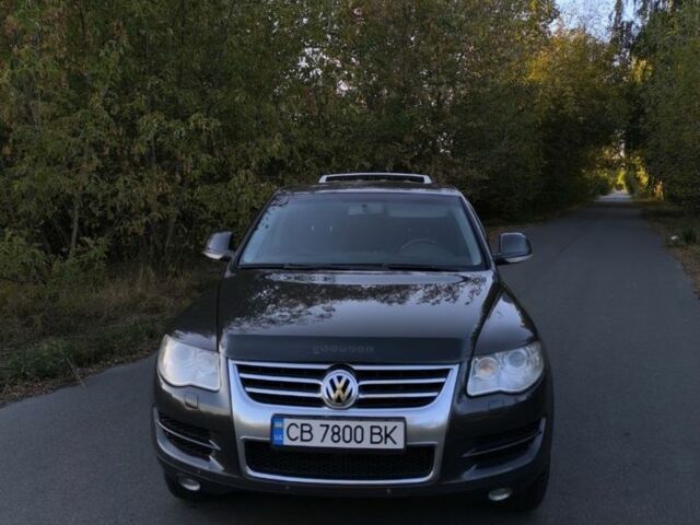 Сірий Фольксваген Туарег, об'ємом двигуна 3 л та пробігом 322 тис. км за 10800 $, фото 1 на Automoto.ua