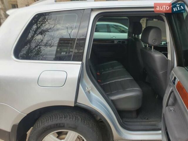 Серый Фольксваген Туарег, объемом двигателя 0 л и пробегом 250 тыс. км за 10199 $, фото 25 на Automoto.ua