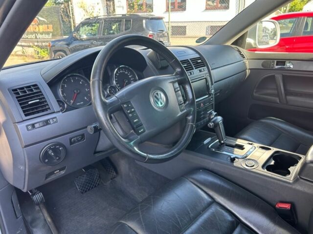 Сірий Фольксваген Туарег, об'ємом двигуна 3 л та пробігом 287 тис. км за 3321 $, фото 6 на Automoto.ua