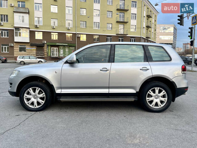 Сірий Фольксваген Туарег, об'ємом двигуна 3.6 л та пробігом 197 тис. км за 10700 $, фото 9 на Automoto.ua