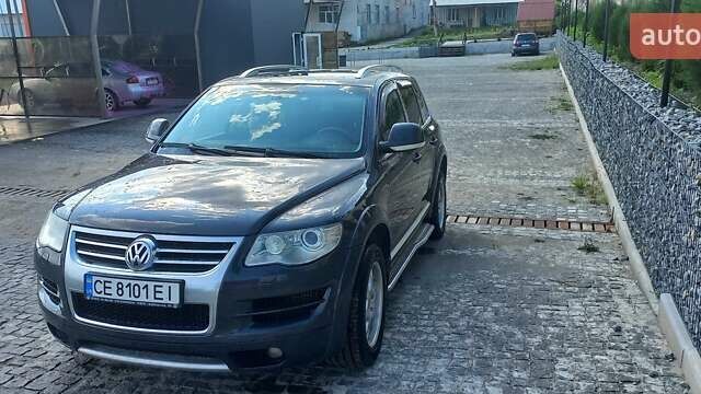 Сірий Фольксваген Туарег, об'ємом двигуна 3 л та пробігом 259 тис. км за 11734 $, фото 3 на Automoto.ua