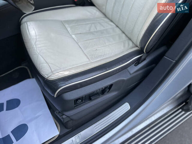 Сірий Фольксваген Туарег, об'ємом двигуна 3.6 л та пробігом 197 тис. км за 10700 $, фото 26 на Automoto.ua