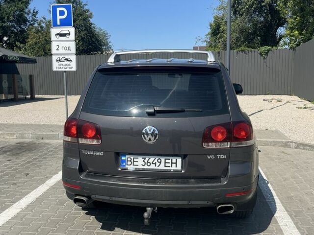 Сірий Фольксваген Туарег, об'ємом двигуна 3 л та пробігом 305 тис. км за 12500 $, фото 6 на Automoto.ua