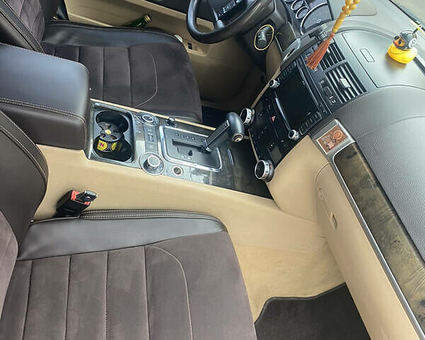 Сірий Фольксваген Туарег, об'ємом двигуна 3 л та пробігом 350 тис. км за 11999 $, фото 8 на Automoto.ua