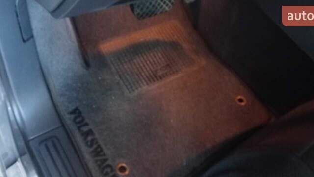 Сірий Фольксваген Туарег, об'ємом двигуна 3 л та пробігом 259 тис. км за 11734 $, фото 13 на Automoto.ua