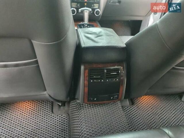 Серый Фольксваген Туарег, объемом двигателя 0 л и пробегом 250 тыс. км за 10199 $, фото 32 на Automoto.ua