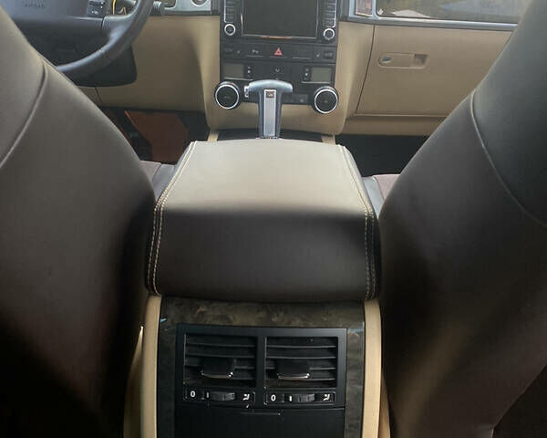 Сірий Фольксваген Туарег, об'ємом двигуна 3 л та пробігом 350 тис. км за 11999 $, фото 7 на Automoto.ua