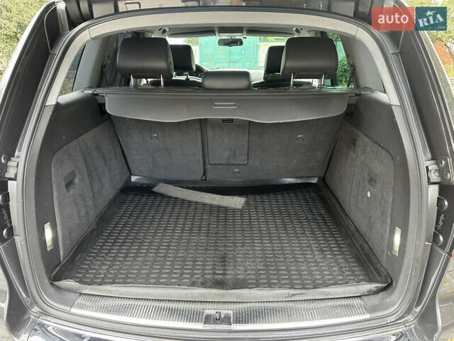 Сірий Фольксваген Туарег, об'ємом двигуна 2.97 л та пробігом 317 тис. км за 14000 $, фото 17 на Automoto.ua