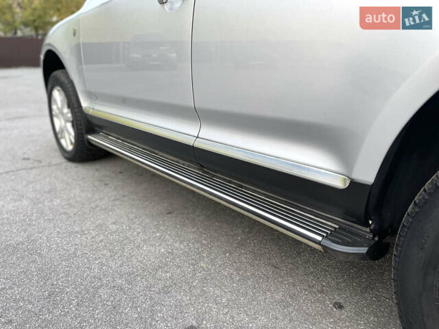 Сірий Фольксваген Туарег, об'ємом двигуна 3.6 л та пробігом 197 тис. км за 10700 $, фото 16 на Automoto.ua