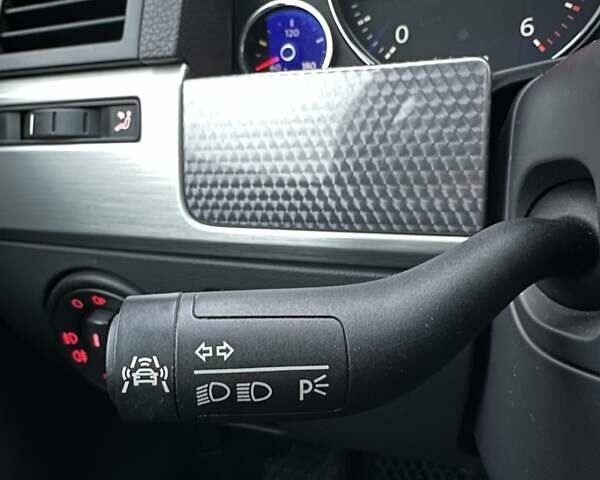 Сірий Фольксваген Туарег, об'ємом двигуна 2.97 л та пробігом 285 тис. км за 13400 $, фото 35 на Automoto.ua