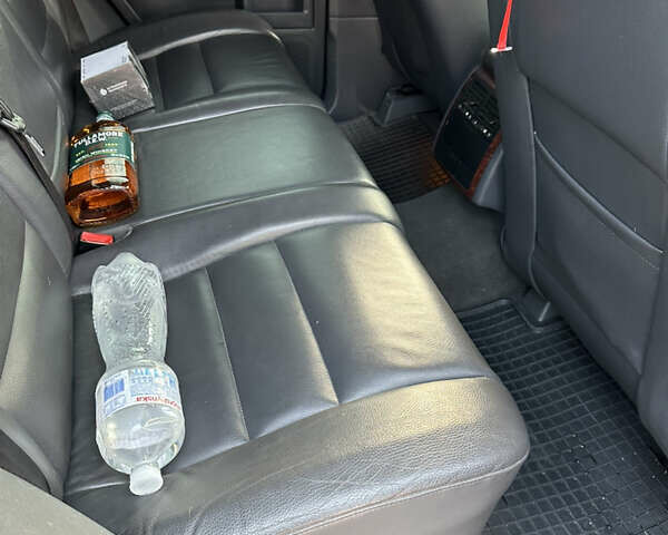 Серый Фольксваген Туарег, объемом двигателя 3 л и пробегом 265 тыс. км за 11500 $, фото 28 на Automoto.ua