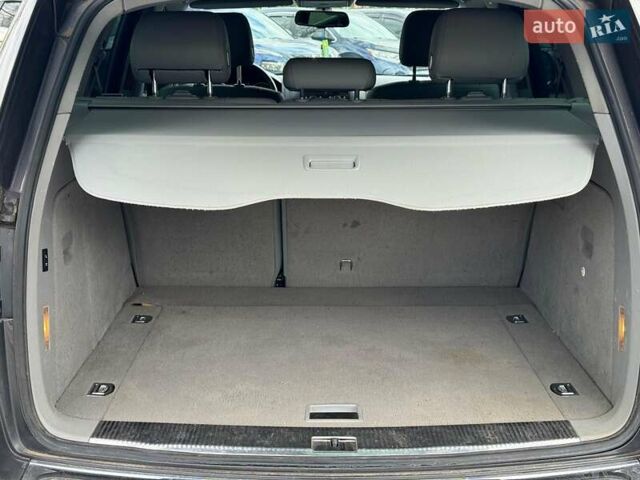 Серый Фольксваген Туарег, объемом двигателя 3 л и пробегом 400 тыс. км за 11890 $, фото 18 на Automoto.ua