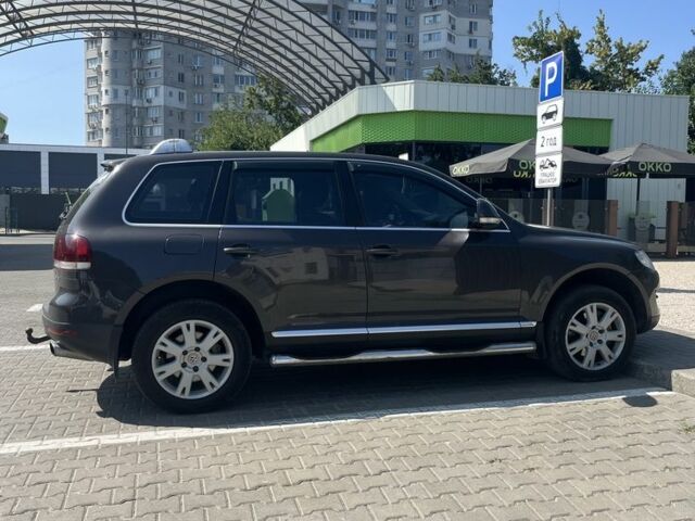 Сірий Фольксваген Туарег, об'ємом двигуна 3 л та пробігом 305 тис. км за 12500 $, фото 8 на Automoto.ua